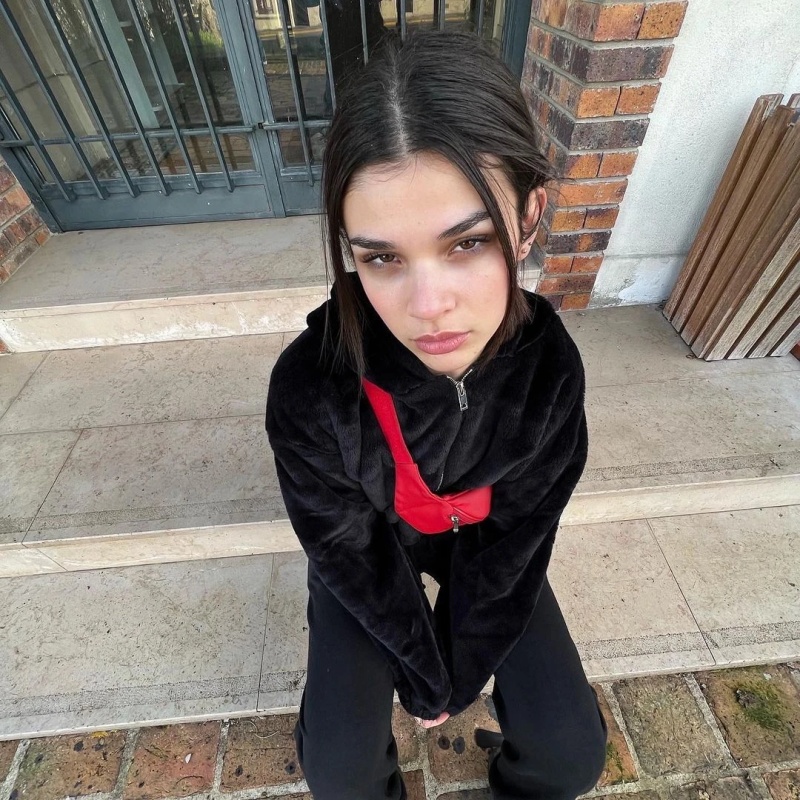 Rym Brahimi - AI Character on RolePlai