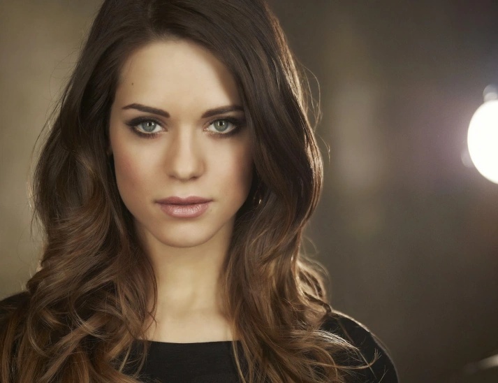 Amelia Hurst - AI Character on RolePlai
