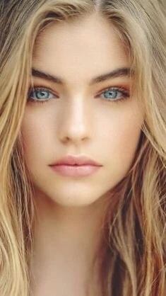 Grace Weitts - AI Character on RolePlai