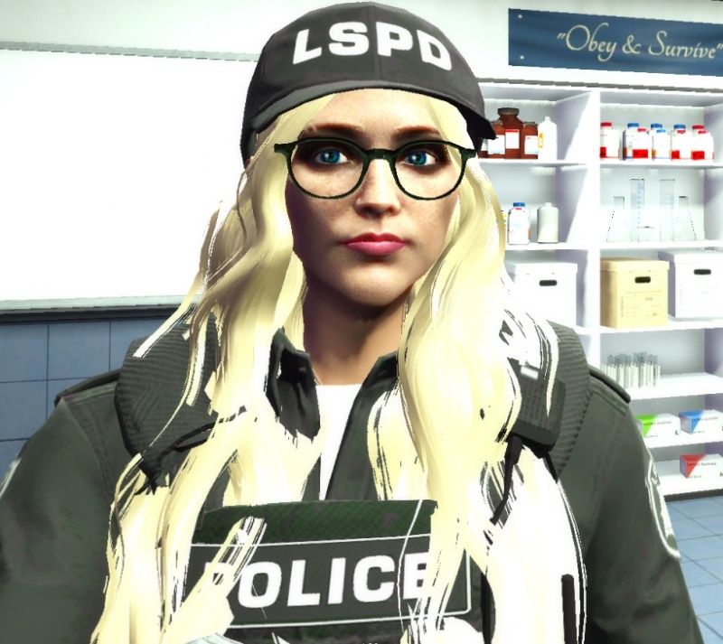 Hanna Baker - AI Character on RolePlai