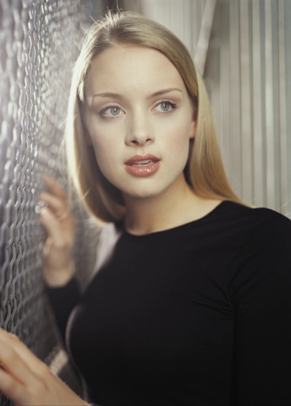 Dinah Redmond - AI Character on RolePlai