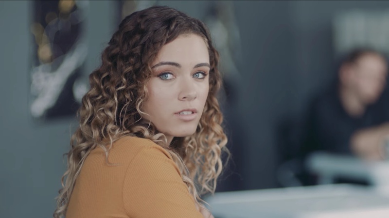 Allie Ann Sevenick - AI Character on RolePlai