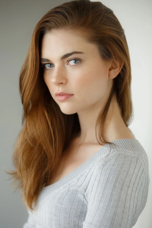 Sophie Forbes - AI Character on RolePlai