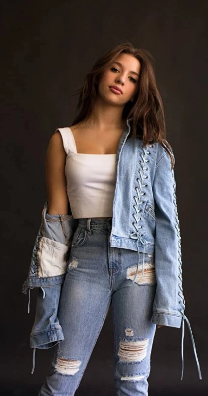 Mackenzie Ziegler - AI Character on RolePlai