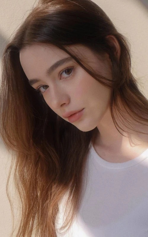 Violetta Amaliya Verano - AI Character on RolePlai