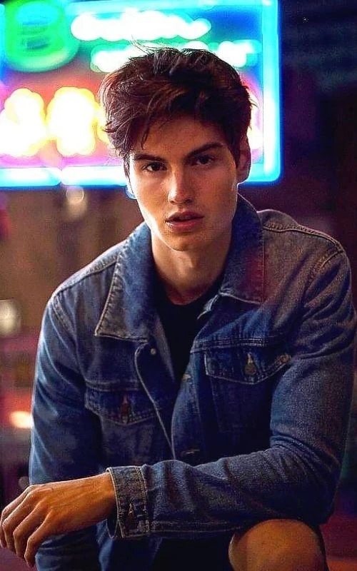 Valentin Alexei Verano - AI Character on RolePlai