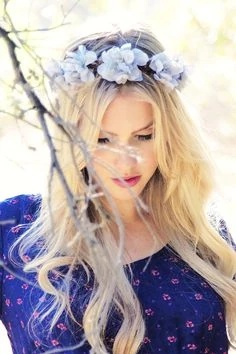 Celandine Raynerson - AI Character on RolePlai
