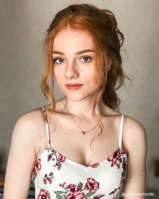 Ivory Nightingale - AI Character on RolePlai