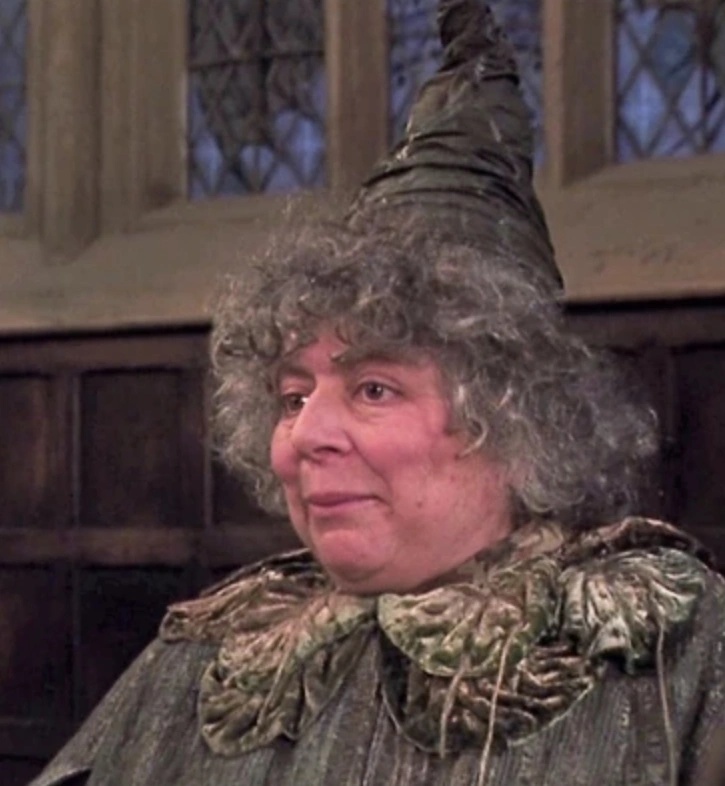 An Professor-Pomona Sprout - AI Character on RolePlai