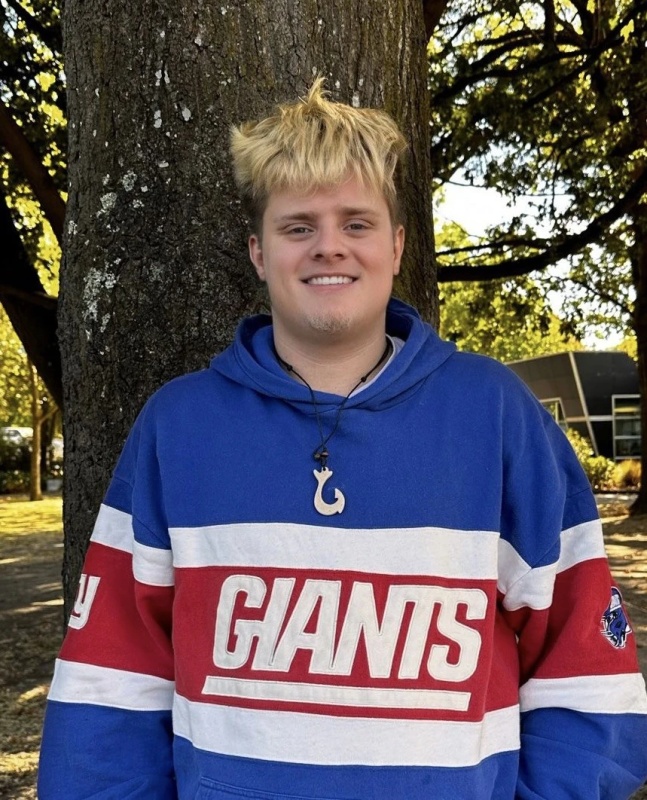Jayden Edwards - AI Character on RolePlai