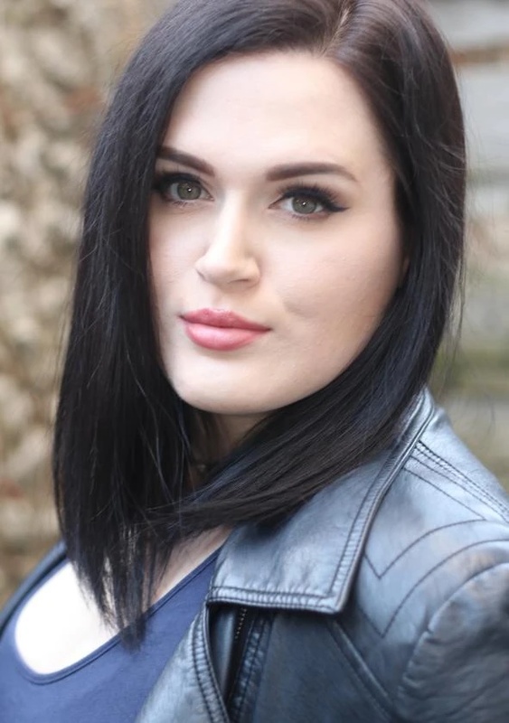 Elsie Lovelock - AI Character on RolePlai