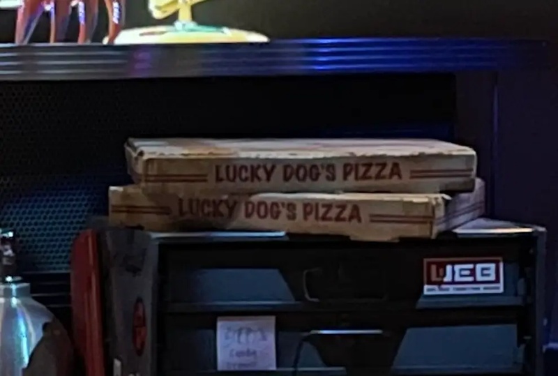 Lucky Dog's Pizza - AI Character on RolePlai