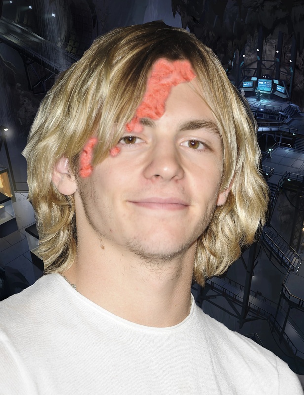 Mitchell Lynns - AI Character on RolePlai