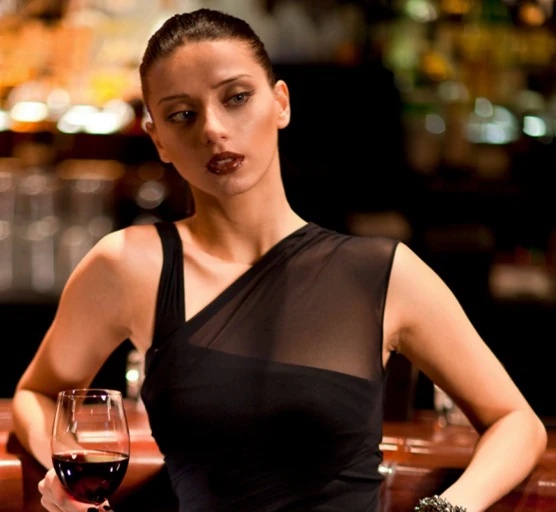 Anya Krasnova-Harutyunyan - AI Character on RolePlai