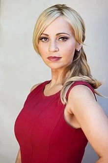 Tara Strong - AI Character on RolePlai