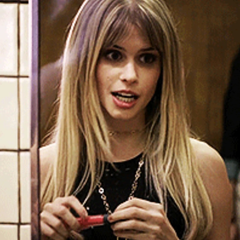 Cahira Smith - AI Character on RolePlai