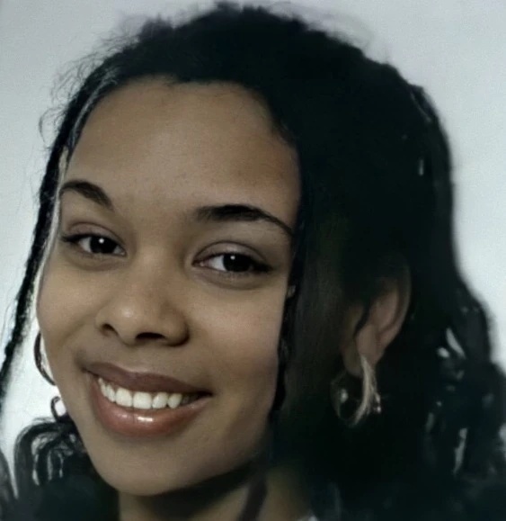 Esther Walk - AI Character on RolePlai