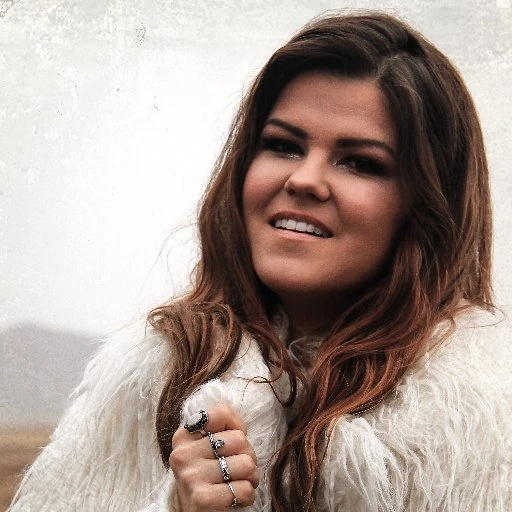 Saara Aalto - AI Character on RolePlai