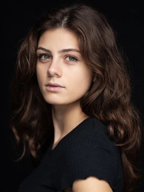 Derya Flechtner - AI Character on RolePlai