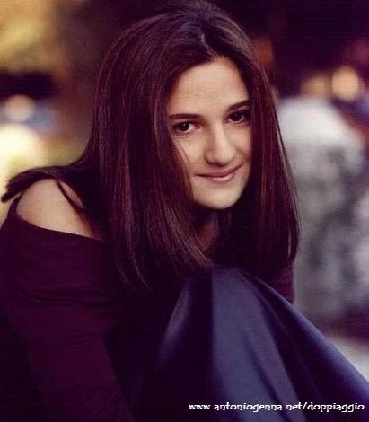 Elena Perino - AI Character on RolePlai