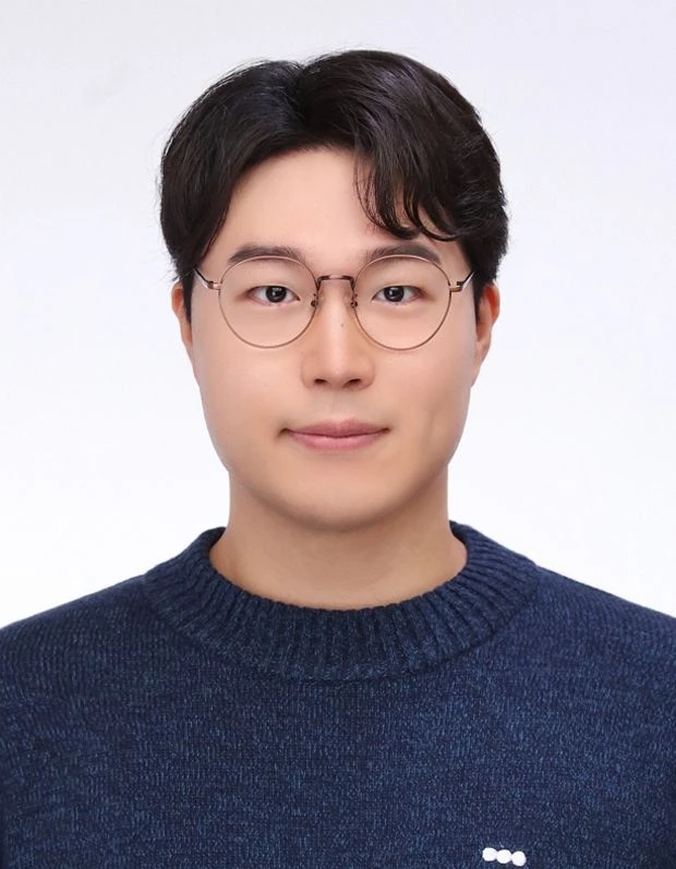 Hwang Dong-hyun - AI Character on RolePlai