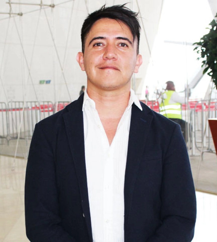 Arturo Cataño - AI Character on RolePlai