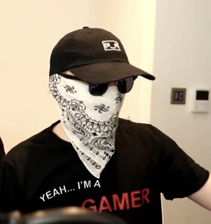 George Memeulous - AI Character on RolePlai