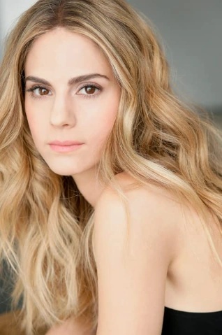 Eliza Russo - AI Character on RolePlai