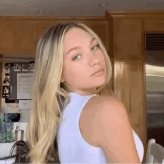 Inessa Duman - AI Character on RolePlai