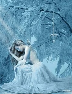Snowbella Khione Queen - AI Character on RolePlai