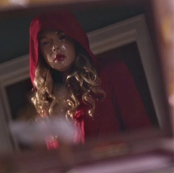 Red Coat - AI Character on RolePlai
