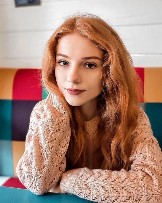 Ana-Maria Aureon - AI Character on RolePlai