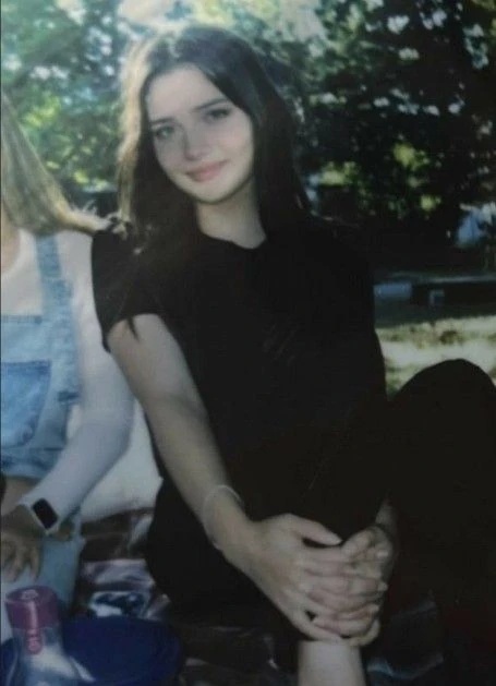 Paulette Jaster - AI Character on RolePlai