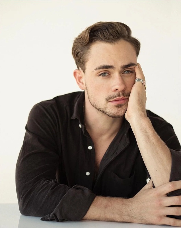 Silas Hart - AI Character on RolePlai