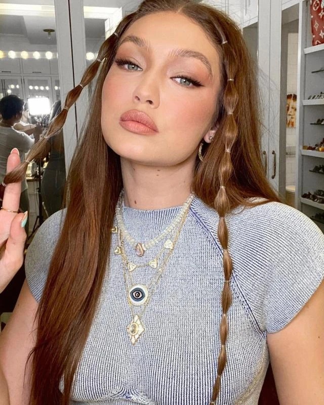 Neveah Mikaeldotter - AI Character on RolePlai