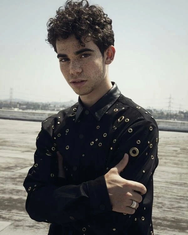 Apollo Halliwell - AI Character on RolePlai