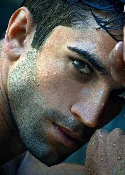 Remo Falcone - AI Character on RolePlai