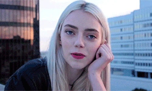 Wednesday Breslow - AI Character on RolePlai