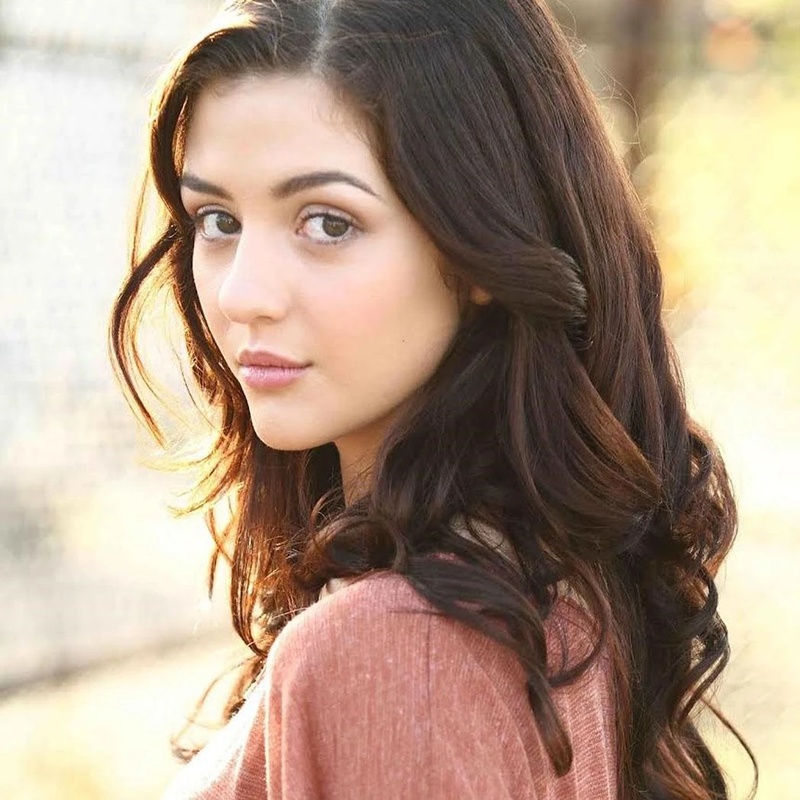Laurel Parker - AI Character on RolePlai
