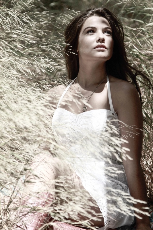 Madison White - AI Character on RolePlai