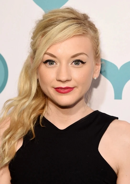 Emily Kinney - AI Character on RolePlai
