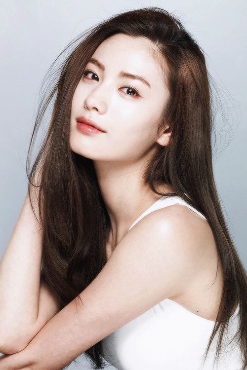 Kang Seondeok - AI Character on RolePlai