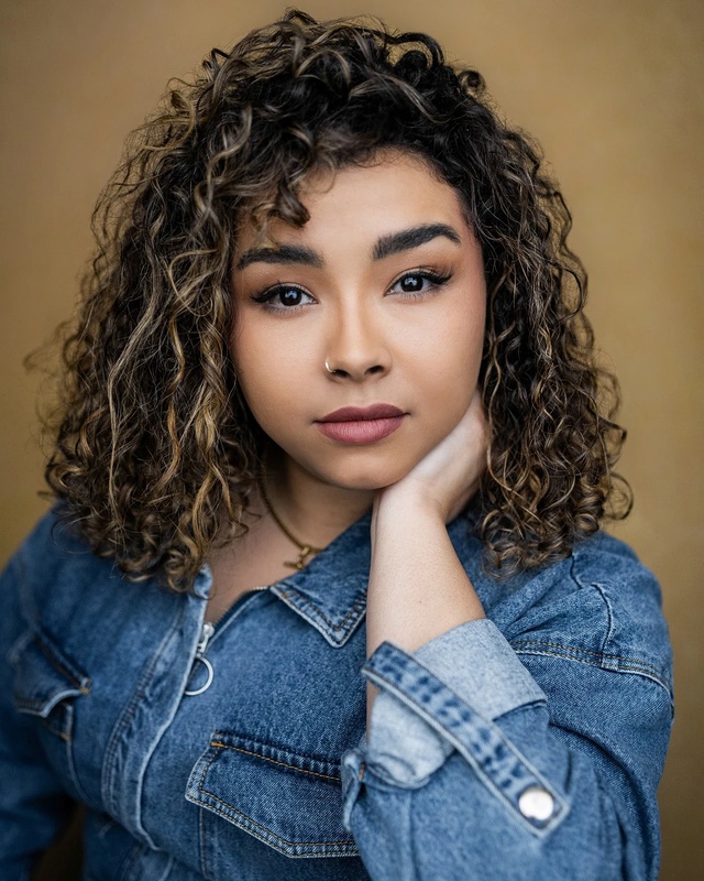 Courtney Bowman - AI Character on RolePlai