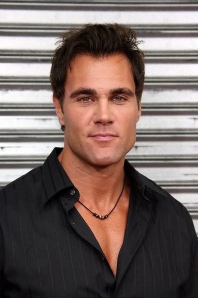 Justin Lopez - AI Character on RolePlai