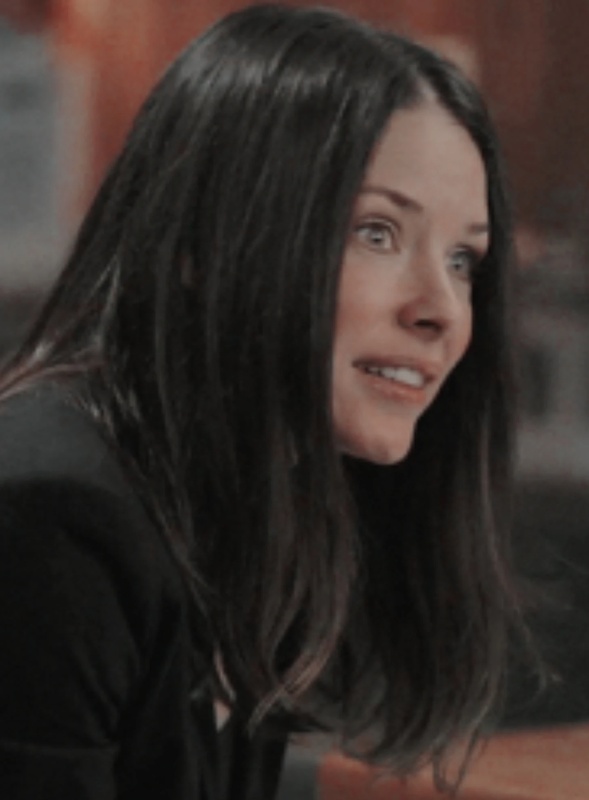 Hope van Dyne (Earth 1) - Smallville Extended Universe - AI Character on RolePlai