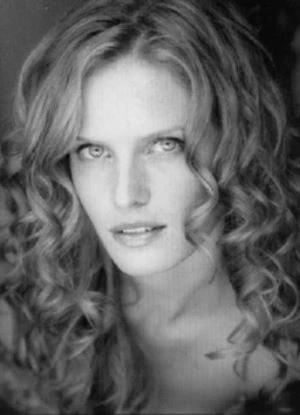 Rebecca Mader - AI Character on RolePlai
