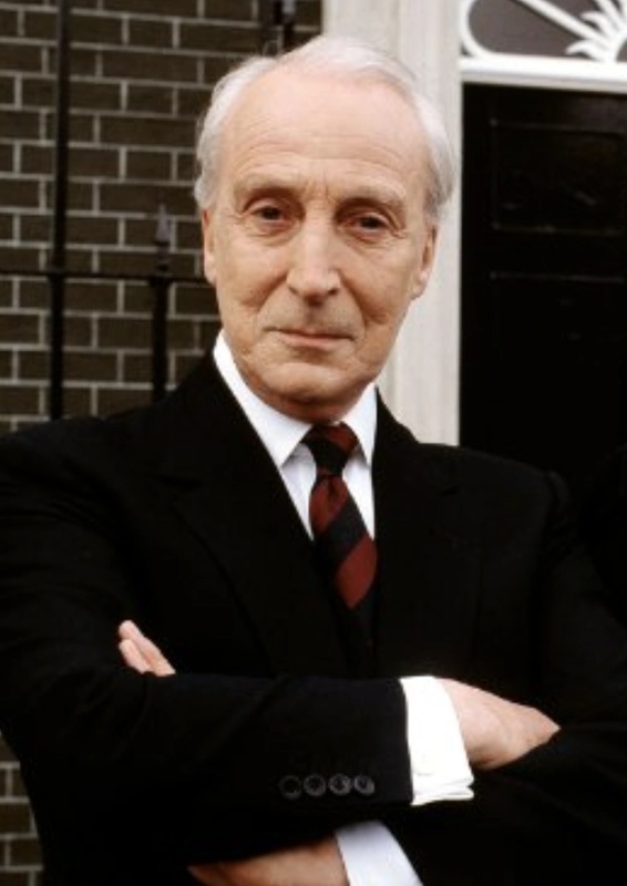 Francis Urquhart - AI Character on RolePlai