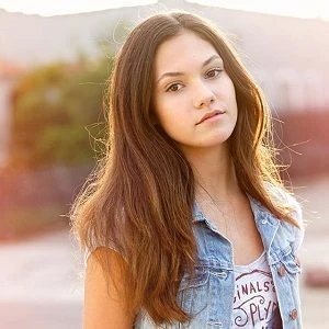 Avlin Cooper - AI Character on RolePlai