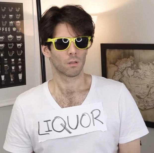 Liquor - AI Character on RolePlai