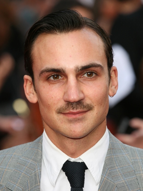 Henry Lloyd-Hughes - AI Character on RolePlai